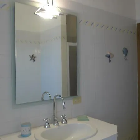 בית נופש Casa Molara סאן תאודורו